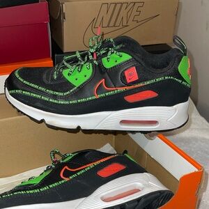 Nike Air Max 90 Premium 7Y or women 8